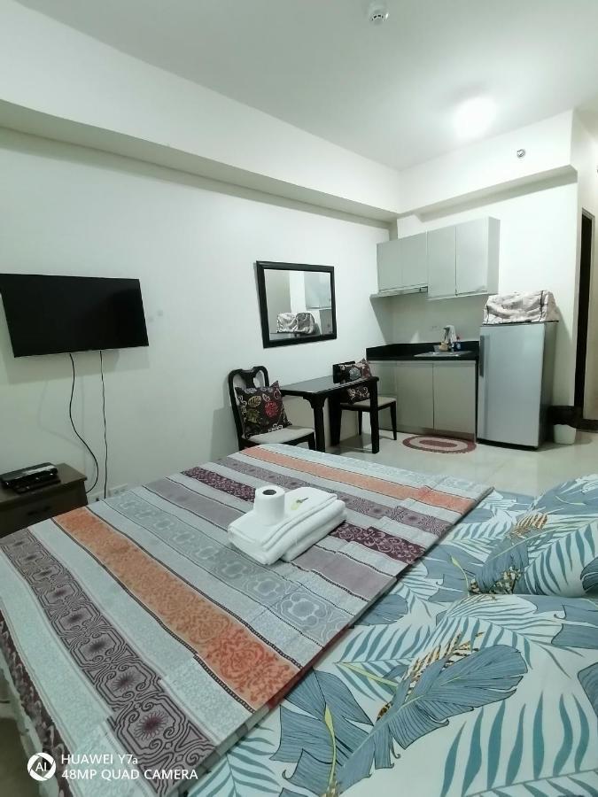 The Beacon Makati Staycation Suites Manila Esterno foto