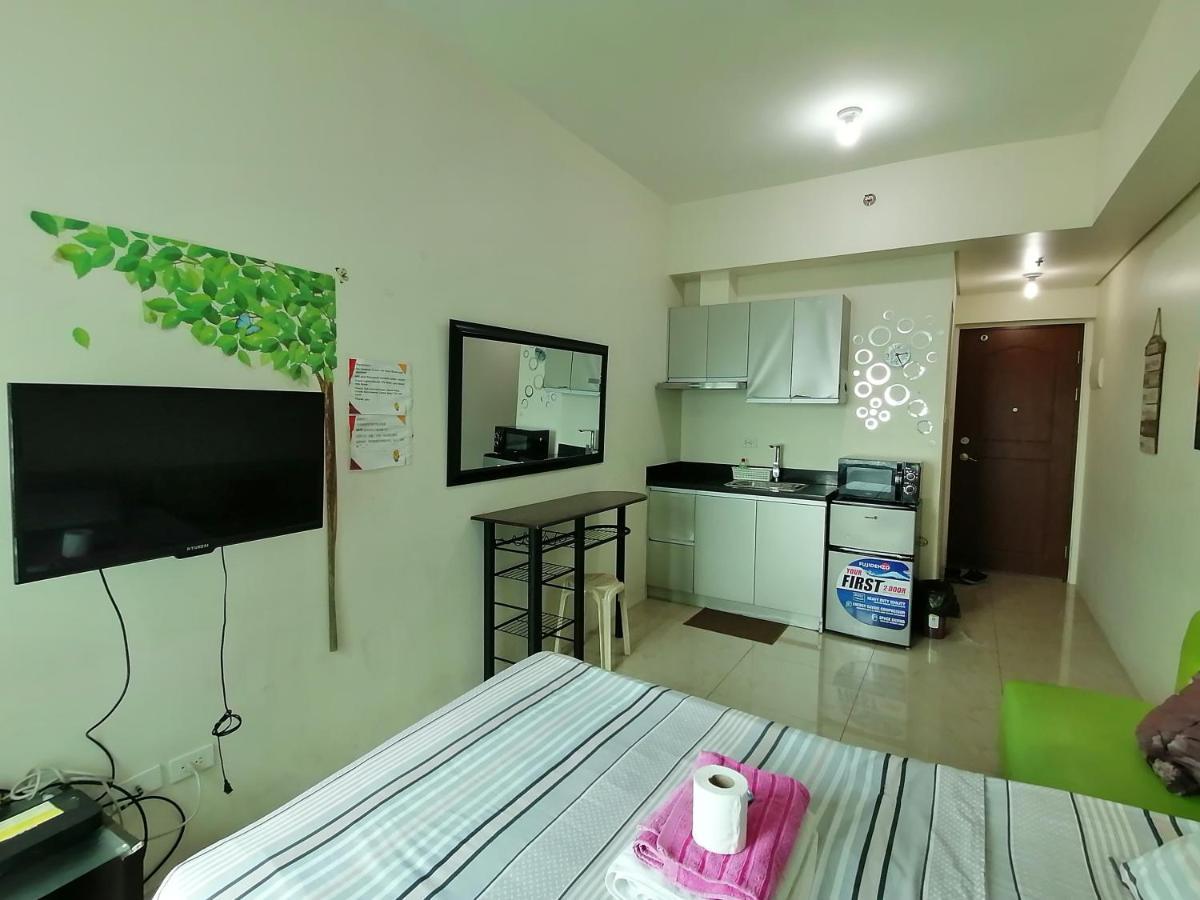 The Beacon Makati Staycation Suites Manila Esterno foto