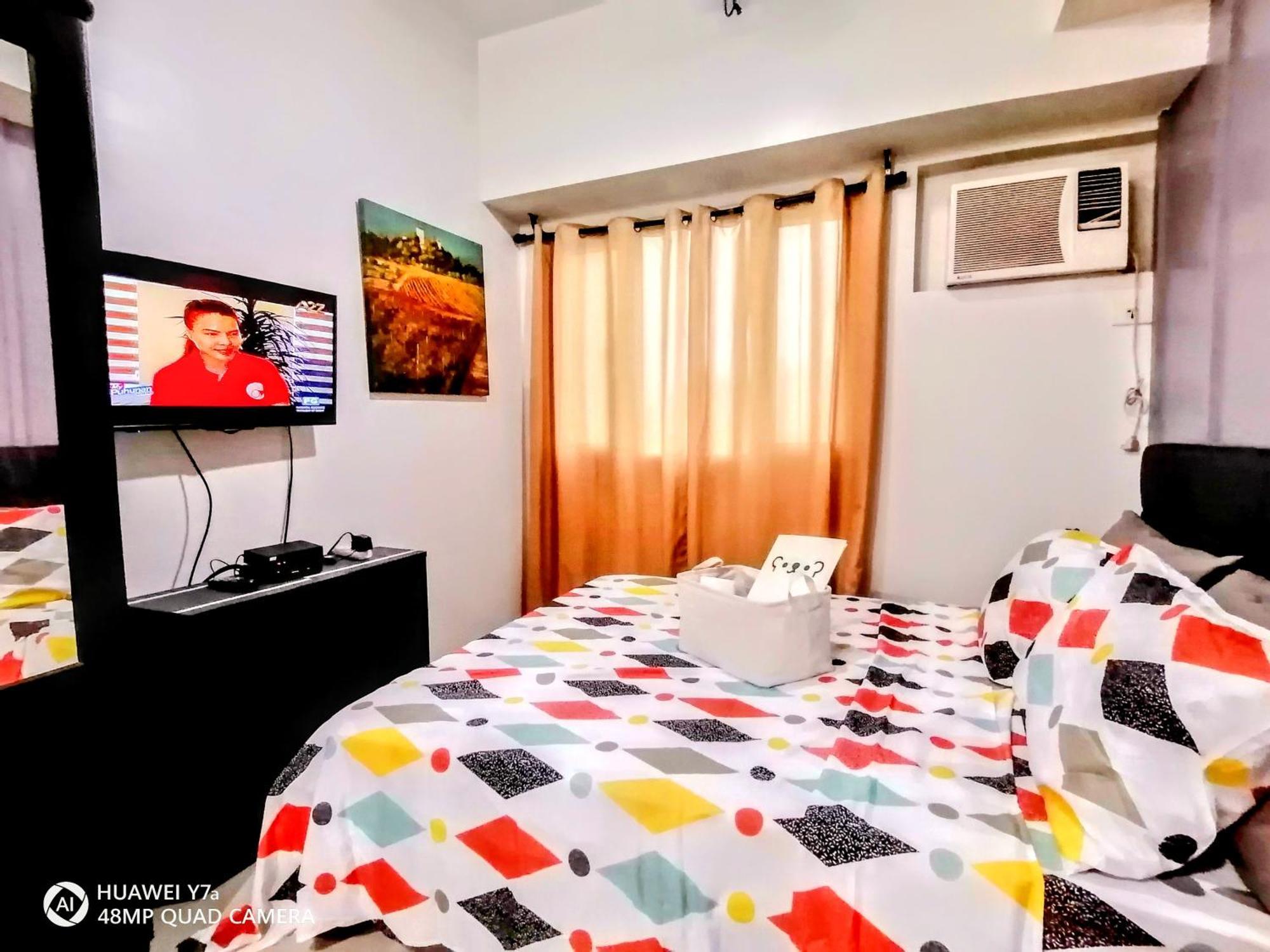 The Beacon Makati Staycation Suites Manila Esterno foto