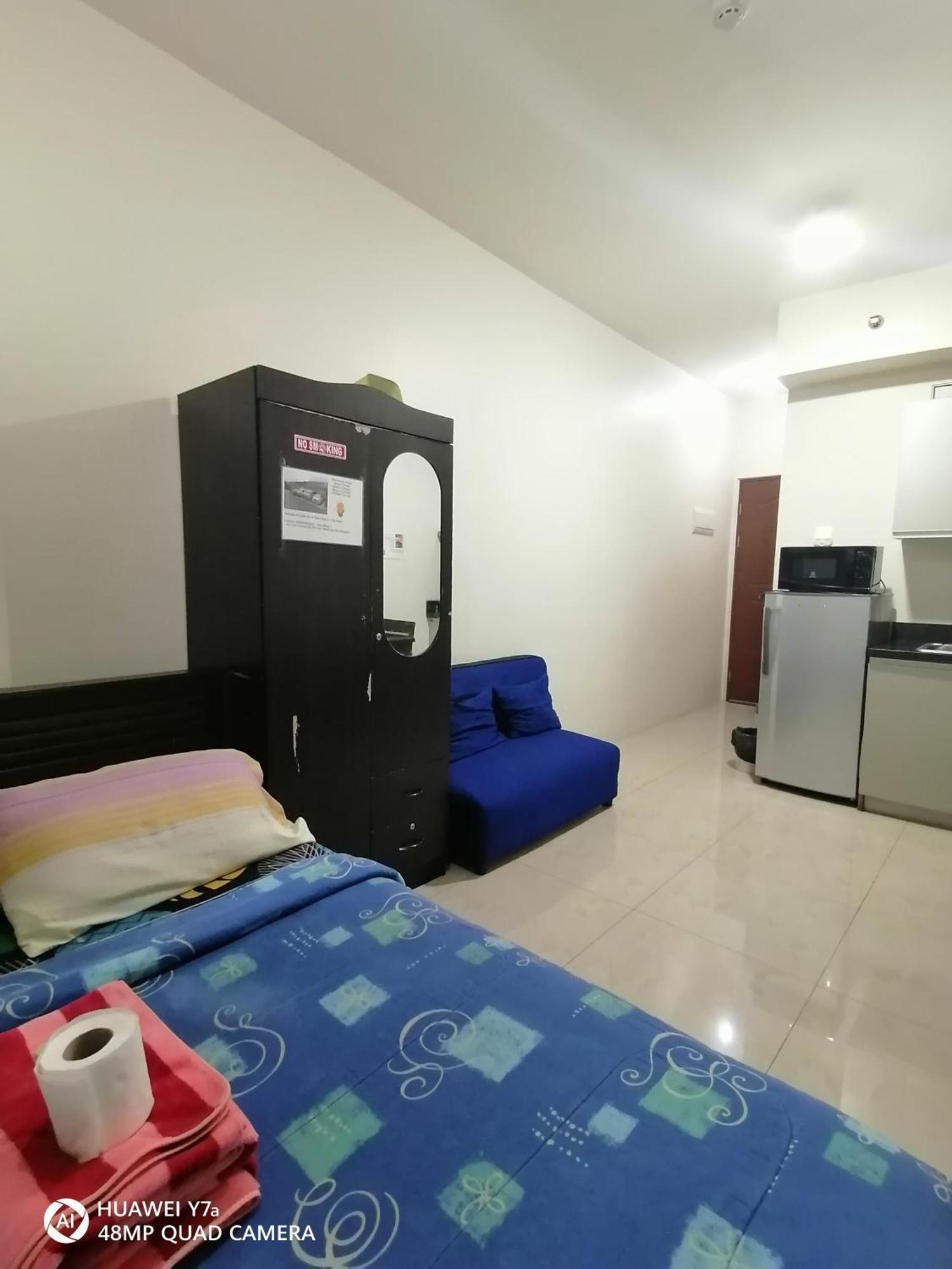 The Beacon Makati Staycation Suites Manila Esterno foto