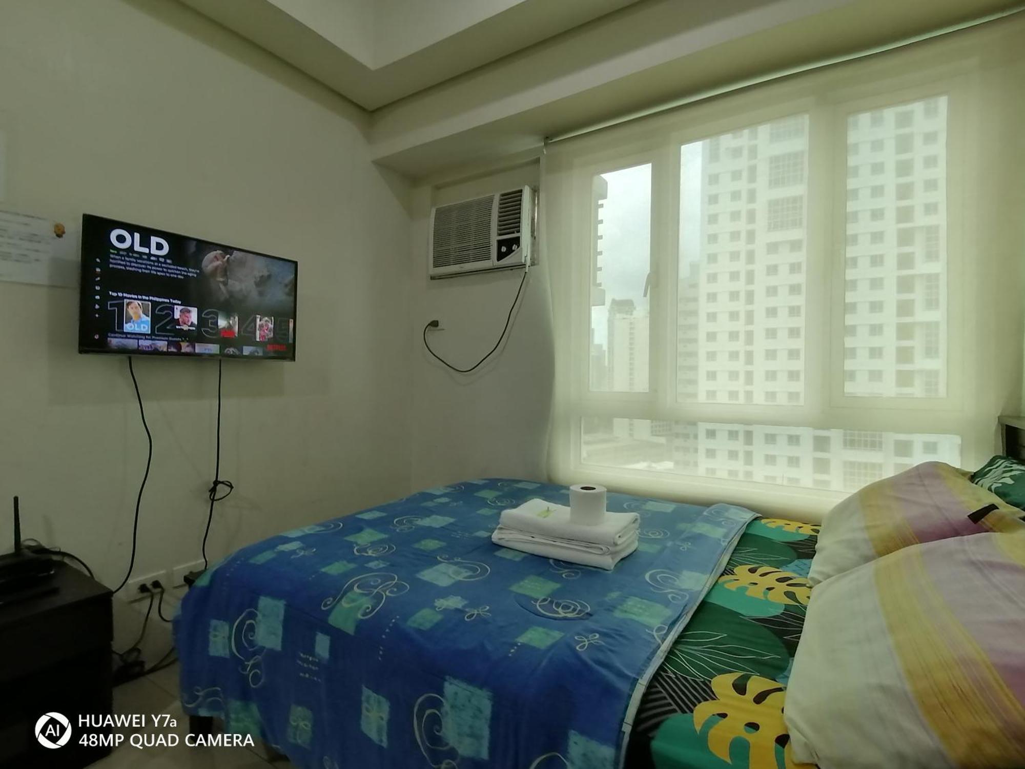 The Beacon Makati Staycation Suites Manila Esterno foto