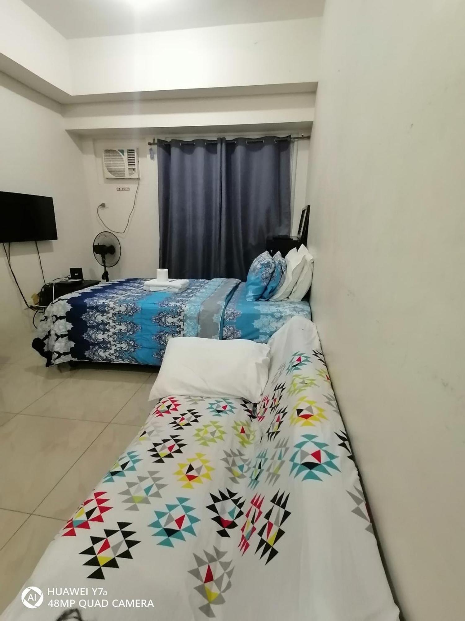 The Beacon Makati Staycation Suites Manila Esterno foto